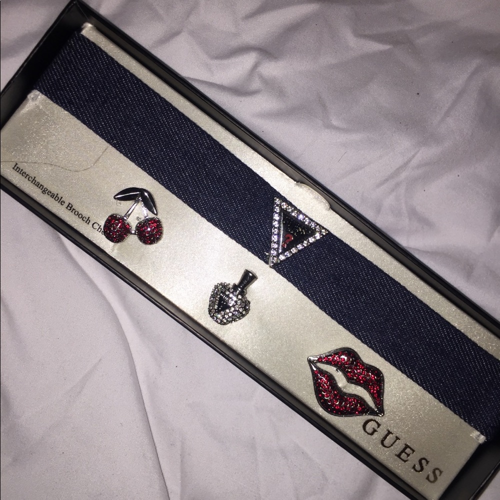 Guess Necklace Choker